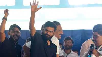 Dipke urged fellow protestors to continue the protest even if he receives detained or arrested