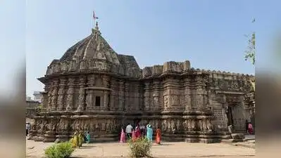 Buddhist or Jain? Bust unearthed at Kopeshwar temple in Kolhapur sparks curiosity