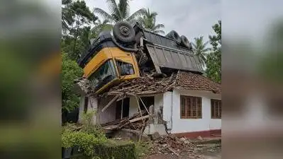 Kannur: Two people were killed when a borewell drilling truck overturned onto a house near