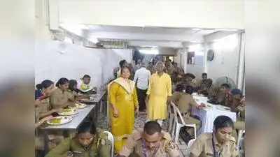 Lions Club serves meals to 2,090 police, on-duty personnel on Ganesh Visarjan day