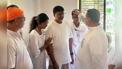 Kolkata: CM Suvendu Adhikari on Sunday visited the residence of Chorbagan stampede victim