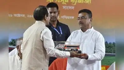 I urge him to fix a date with PM Modi and inaugurate the Metro project that has been completed