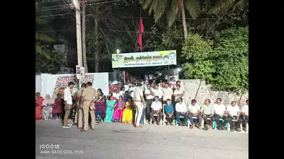 Chennai: DMK's candidate list has left some of the aspirants and their supporters disgruntled