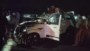 A late-night shortcut home turned fatal for four friends from Satara when their SUV crashed