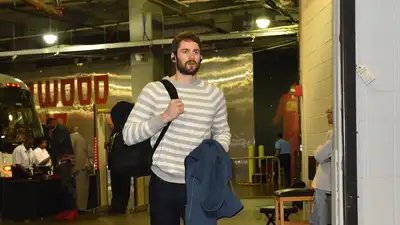NBA fans go crazy as Kevin Love gets warm welcome at Cleveland reminiscing 2016 championship