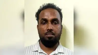 Two Sri Lankan nationals who paid 20 lakh Sri Lankan rupees as an advance to secure jobs