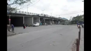 Kolkata: There was tension in Topsia on Tuesday night after residents claimed some miscreants