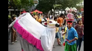 Yes, Happy Streets is back, and from 6am-8.30am on Dec 21, the stretch from Nalli Silks to Blue