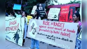 Protesters in Hyd demand action against ACP over alleged assault of journalist