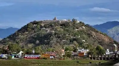 Staffer, friend arrested for stealing jewellery — Temple gold theft