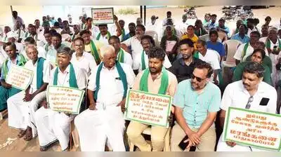 Members of various farm forums and social activities staging a one day token fast to condemn