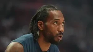 Kawhi Leonard has an estimated net worth of $160 million (per celebrity net worth)