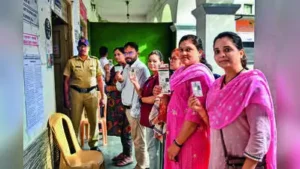 Nearly 4 in 10 women skip Graduates' poll across Nagpur division