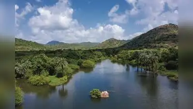 For families owning livestock, a separate plot of up to 100 square yards for cattle will also