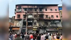 Blaze erupts in congested Bhuleshwar shop in Mumbai