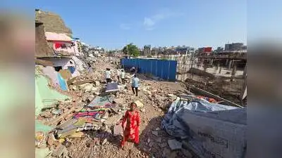 Fresh Pics of Residents living in trouble after 27 days of demolition in Nasir Nagar