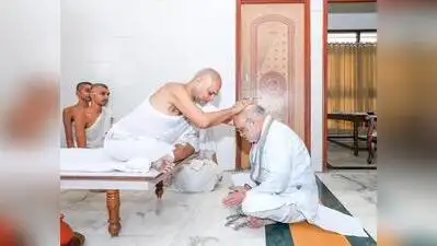 Shah met Jain saints Narratna Surishwar Maharaj and Gachhadhipati Param Pujya Narratna Maharaj