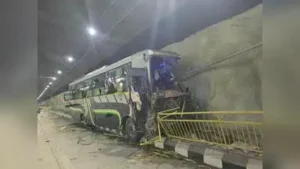 Five suffer injuries after truck hits private luxury bus on Connecting Link of Pune-Mumbai