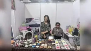 Trans artisans selling hand crafted Kudai and Mosiac items at the Yellow Ribbon Fair in Pune