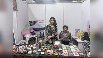Trans artisans selling hand crafted Kudai and Mosiac items at the Yellow Ribbon Fair in Pune