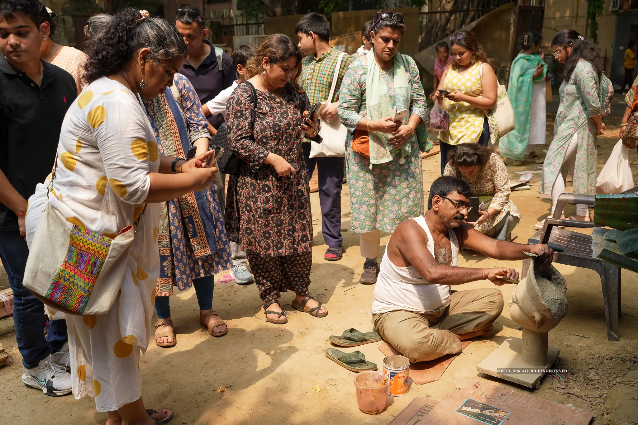 As Delhi gears up for Durga Puja, pre-pujo walks are taking participants beyond pandal-hopping