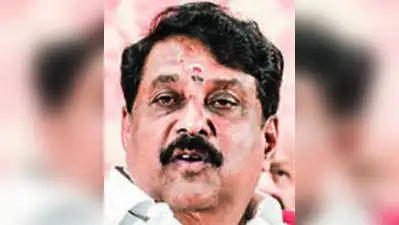 Nainar on dais at Modi function sparks protocol row
