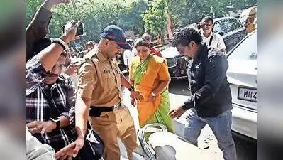 SIT quizzes former Thane mayor for over 7 hours; protests as police detain Purnekar's son — Shiv