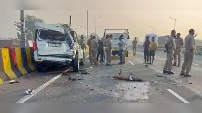 Four people were killed and four others injured when an apple-laden truck rammed