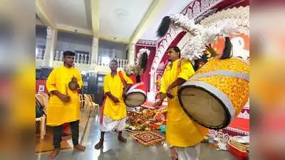For the dhakis who travel from West Bengal each year, the journey also means earning