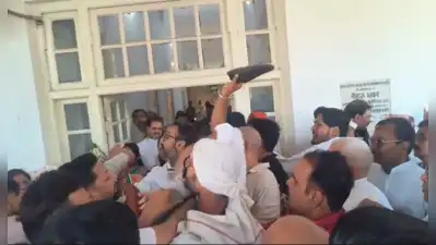 Chaos erupts at UP Cong HQ as supporters of Ajay Rai, councillor clash