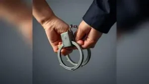 Cyber Police Arrest Uttar Pradesh Man for Filming Women on Mumbai Trains, Morphing Their Images