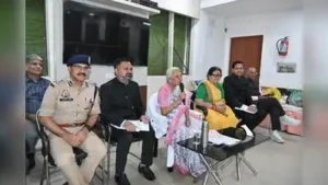 Kanpur: Governor Anandiben Patel on Wednesday visited Rajkiya Bal Grih (Balika), Unit-I