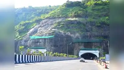 Goods vehicles to remain barred from Connecting Link after 6-month trial