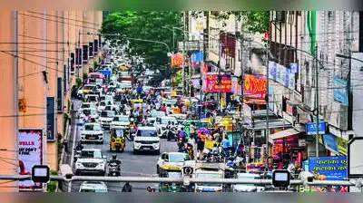 Diwali Rush Exposes Traffic Police, NMC's Failure — No Plan, No Enforcement