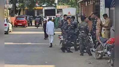 Residents of Alandi observed a bandh on Friday following the death of eight students who