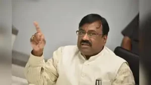 Mungantiwar sought an early decision on the proposal submitted by the Parinay Fuke committee