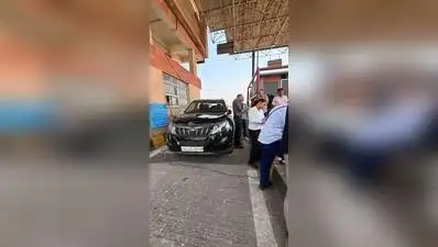 Three Delhi residents were arrested near the Ramol toll plaza on the Vadodara Expressway