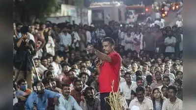 Rohit Pawar at the protest site with MPSC aspirants