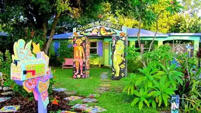 Artists in Dunedin, Florida, have spent more than two decades transforming their home