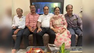 Deepak Jogi, Rajendra Jogi, Capt Smit’s parents Upendra and Geetaben Machchhar, and Suresh Jogi