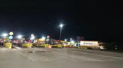 Farmers call off Pune-Bengaluru highway blockade after 31 hours, shift focus to sugar mills