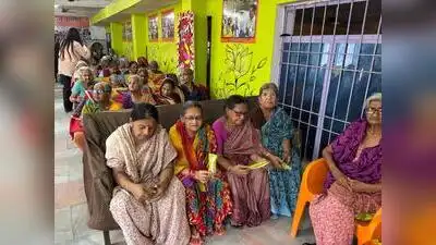 Shivam of Dhanraj Vriddhashram said the family of one inmate took the body home for the last