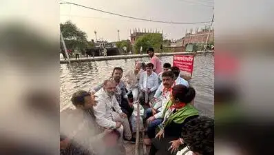 UP Cong team distributes relief material in flood-hit Faizullaganj