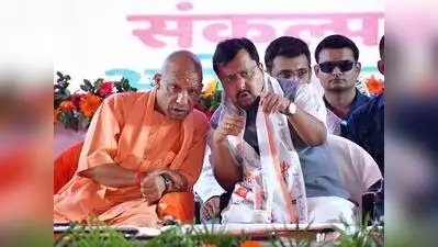 Welcoming the riders who travelled from Vadnagar to Kashi to mark 25 years of Modi’s public