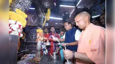 Yogi, Himanta offer prayers at KV, Kaal Bhairav temples