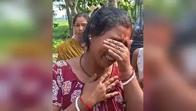 Mother turns around a day after Gaighata rape-murder accused was killed in 'encounter' — They lost