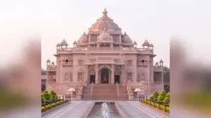 Lucknow: An elaborate pandal replicating Akshardham Temple of Gujarat will be the main