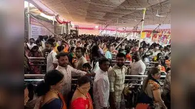 Lakhs throng Mahalaxmi temple as Navaratra begins