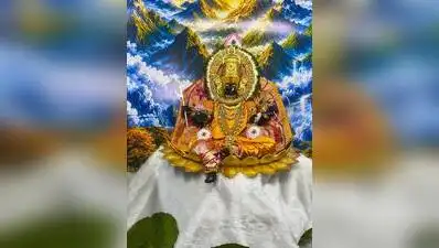 Lakhs throng Mahalaxmi temple as Navaratra begins