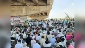 Farmers' protest disrupts Pune-B'luru highway traffic, police advise detours